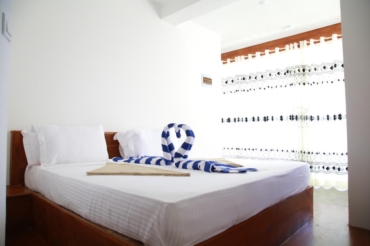 Wave Beach Resort Унаватуна Екстериор снимка