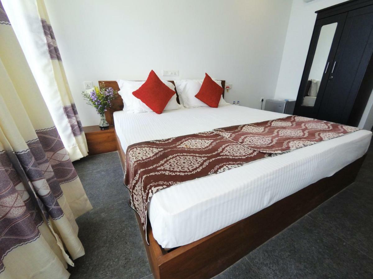 Wave Beach Resort Унаватуна Екстериор снимка