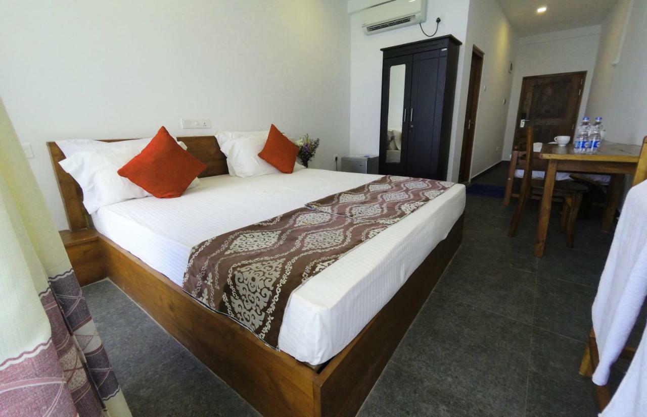 Wave Beach Resort Унаватуна Екстериор снимка